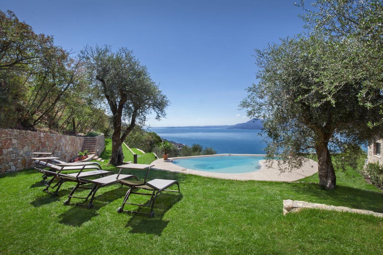 Villa Divina - Apt Icona Con Piscina E Vista Lago Castelletto Di Brenzone Exterior photo